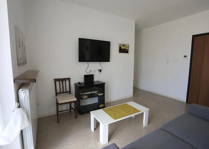 Karola's House تروبيا